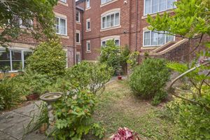 Communal Garden- click for photo gallery